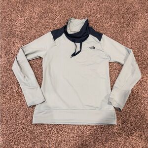 Women’s the north face mountain athletics flashDry-XD insulated top size M